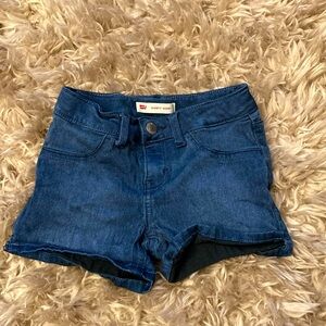Levi Shorty Short